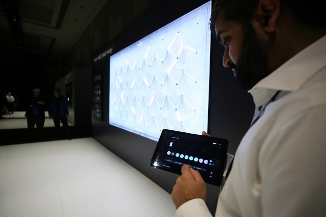 fl2019_2019_219_the_wall_ux