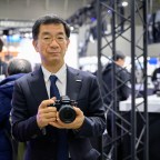 Yosuke Yamane, izvršni direktor, nagovještava da bi prva Lumix MFT kamera sa faznom detekcijom mogla biti objavljena uskoro!